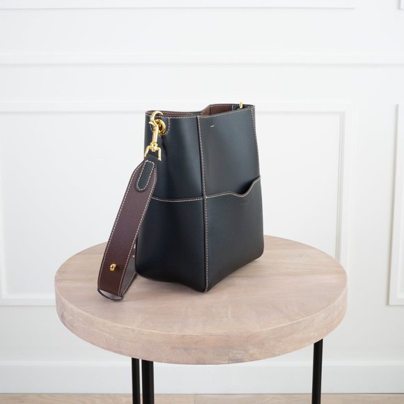 😍 The Jordan Leather Bucket Bag - Black - Picture 17 of 17